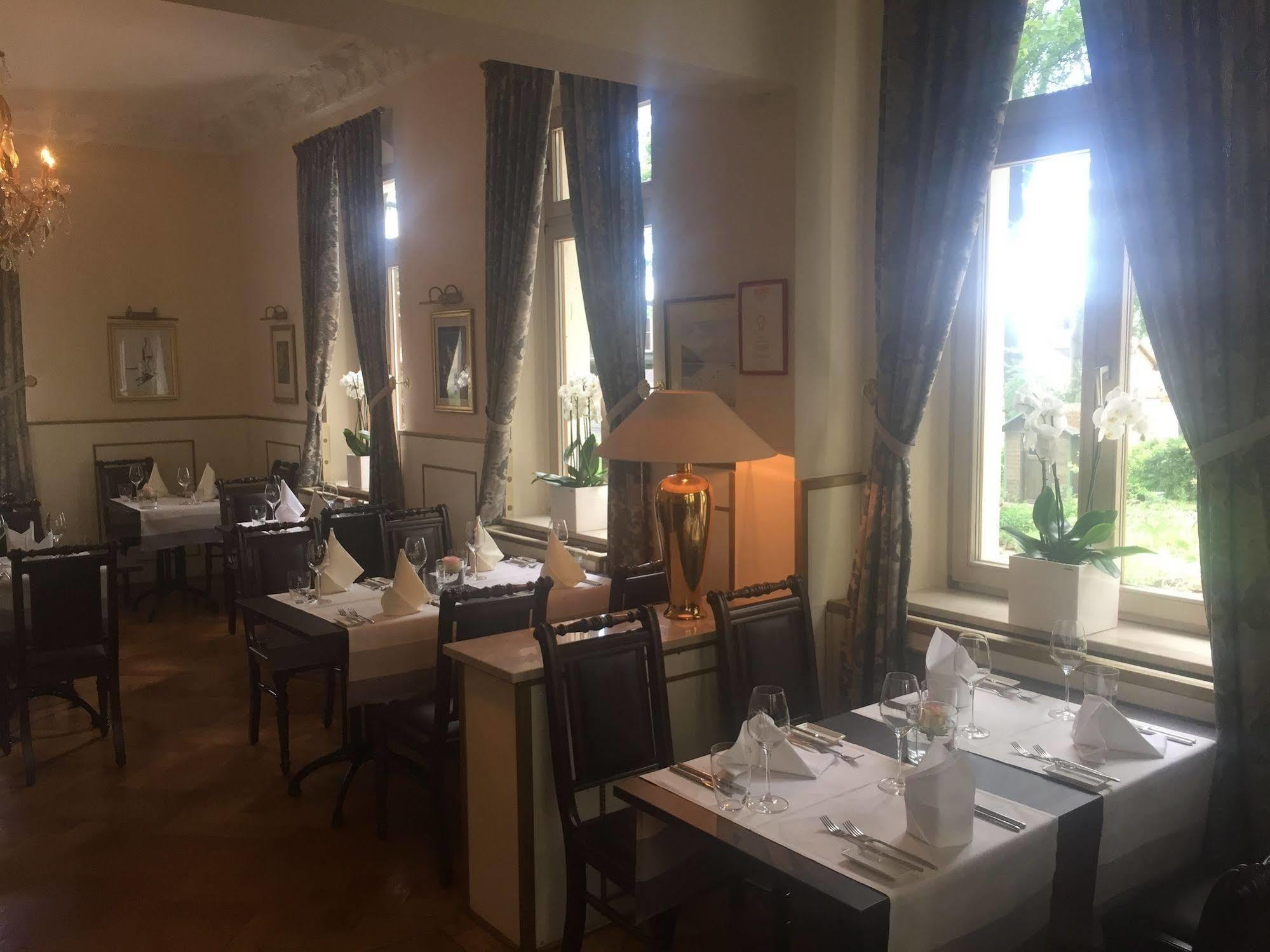 Hotel Villa Herzog Дрезден Экстерьер фото